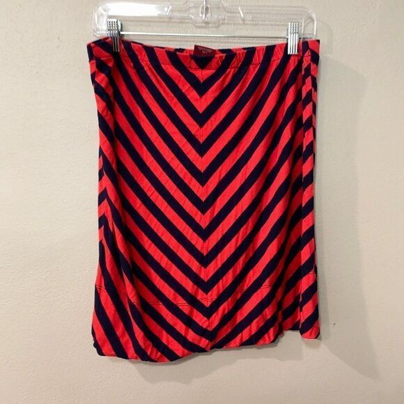 MERONA Red and Navy Chevron Striped Mini Skirt - Picture 2 of 3